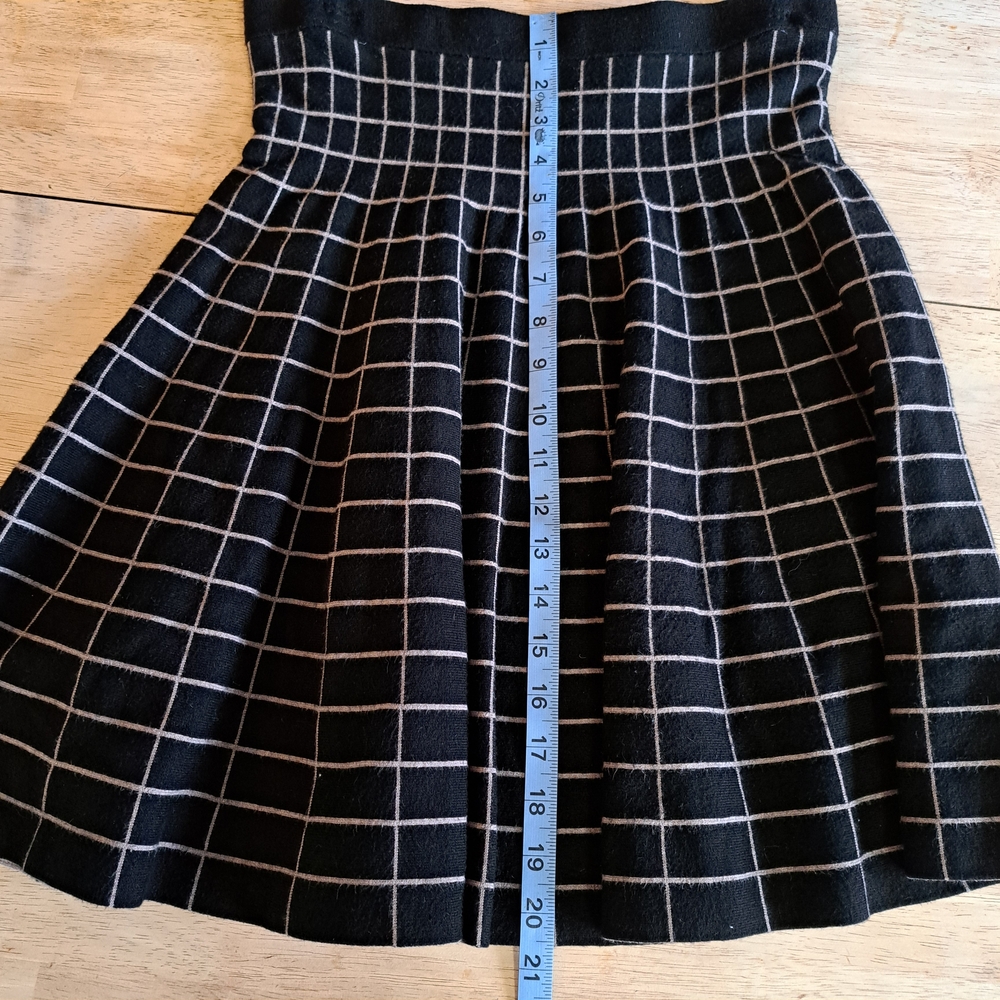 Carmen Aline Full Mini SZ M Skirt Insulated Classy Plaid Dark Academia Preppy